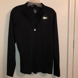 ⚫️”NIKE” half zip jacket.⚫️